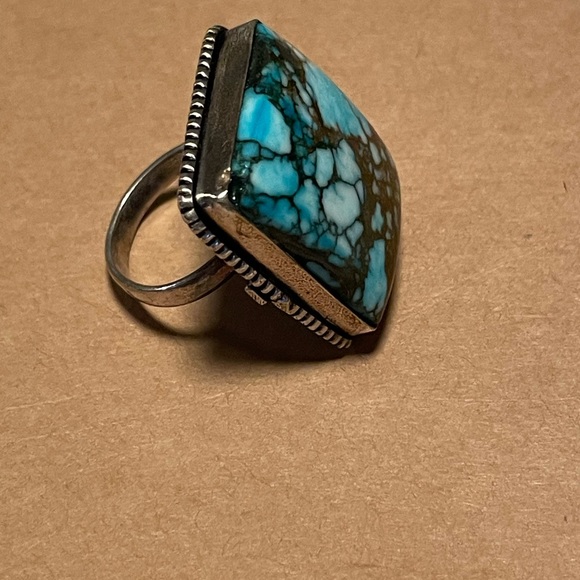 Vintage Big Bisbee Web Turquoise and Sterling Native American Ring Sz 6 - Picture 2 of 7